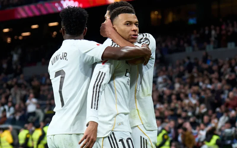 مباريات السبت.. جدول مواجهات 24 يناير المشتعلة والقنوات الناقلة والمعلقين المختارين للقمم